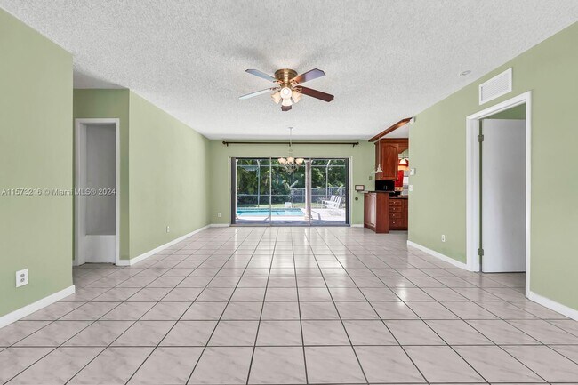 Foto del edificio - 7245 SW 112th St