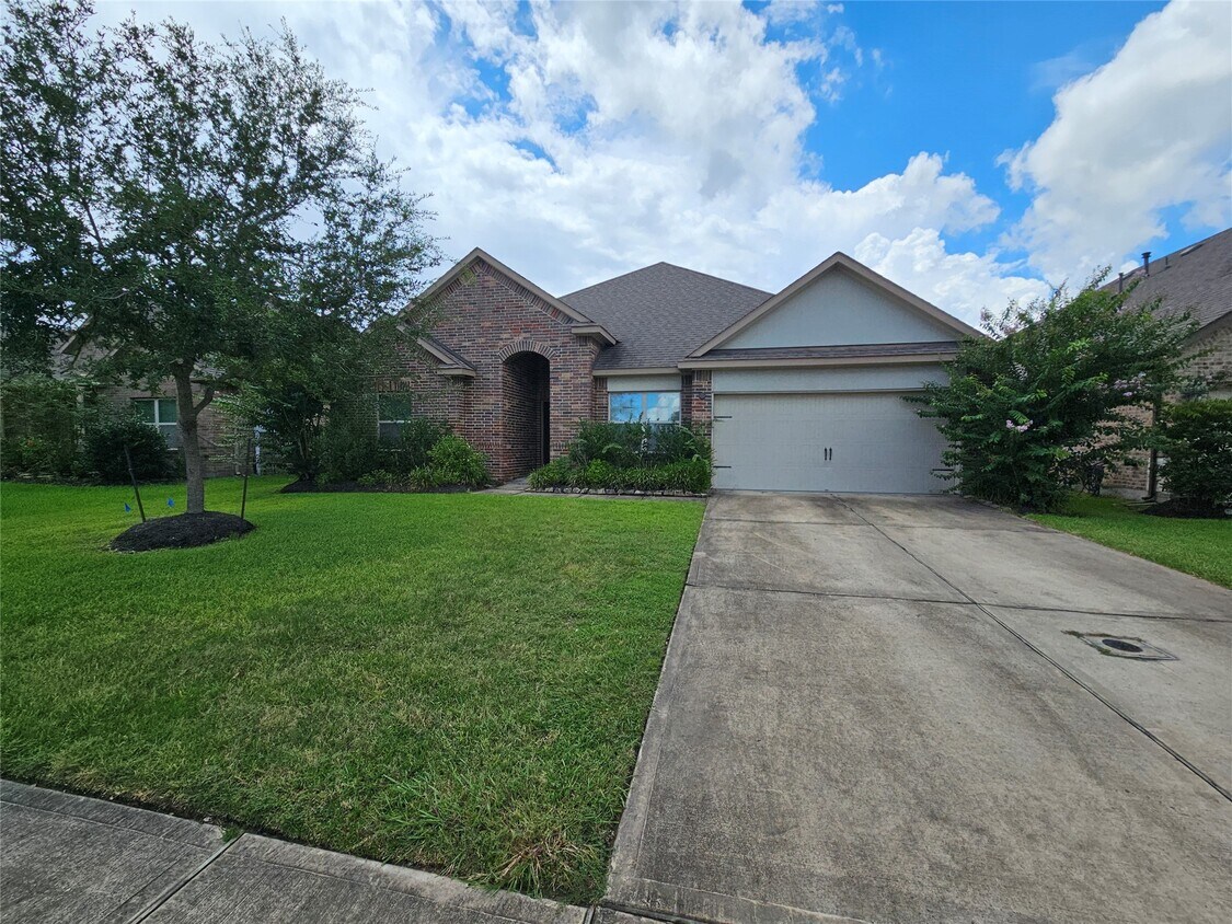 Foto principal - 1608 Groce Ln
