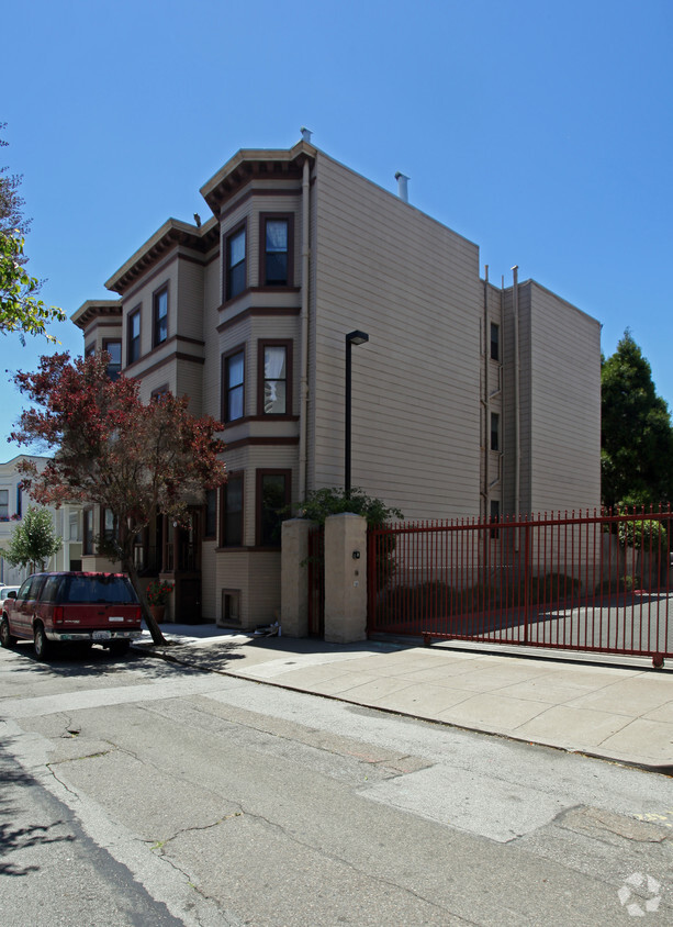 Primary Photo - 48-58 Lafayette St