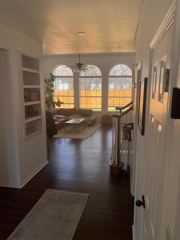 Foto del edificio - 2934 Sussex Gardens Ln