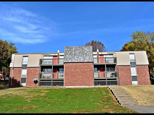 Foto del edificio - 1401 S Cunningham Ave