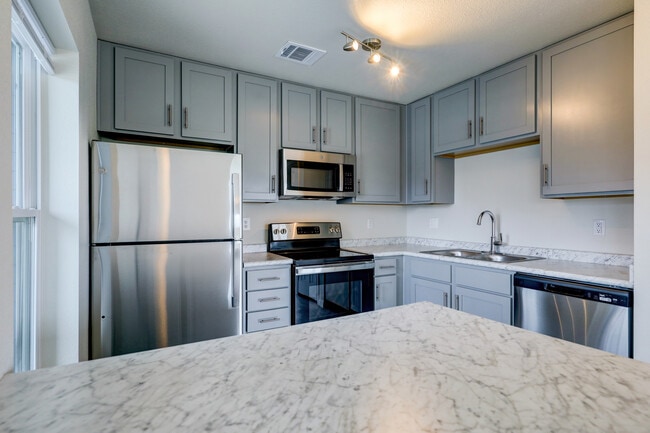 Building Photo - Grand Monarch Apartments