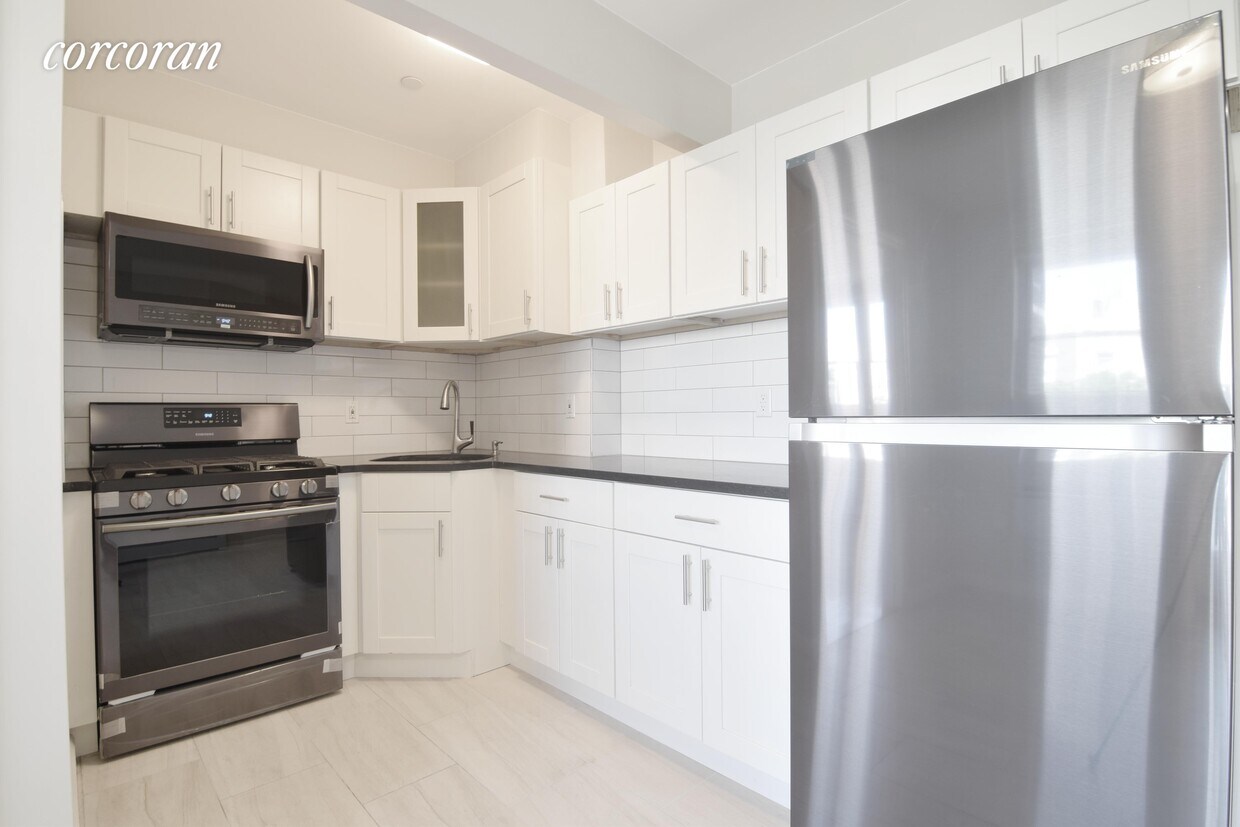 Foto principal - 6705 13th Ave