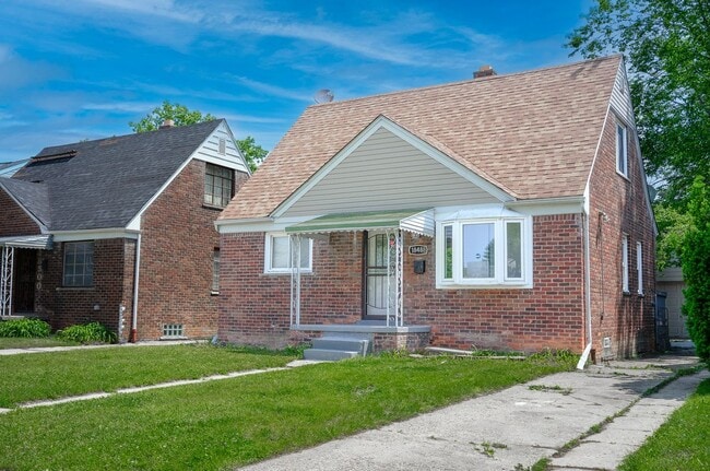 Building Photo - 18488 Shields St