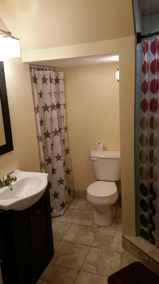 Bathroom - 79 Ruskview Rd