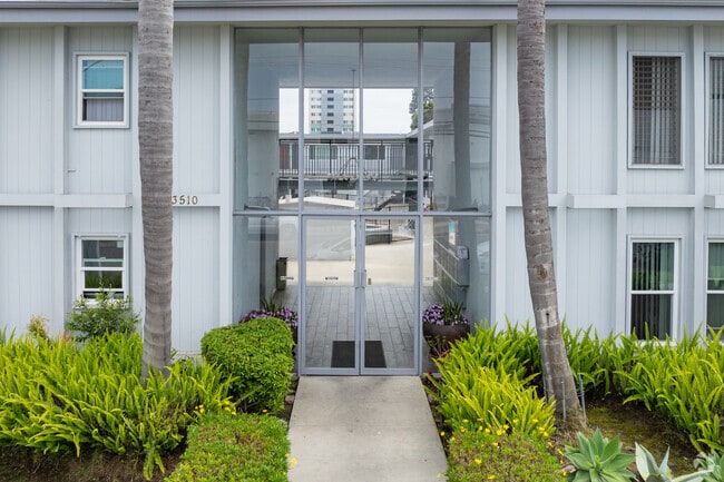 3510 Emerald St - Emerald Villas