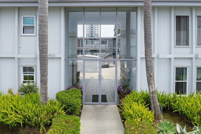 3510 Esmeralda St - Emerald Villas