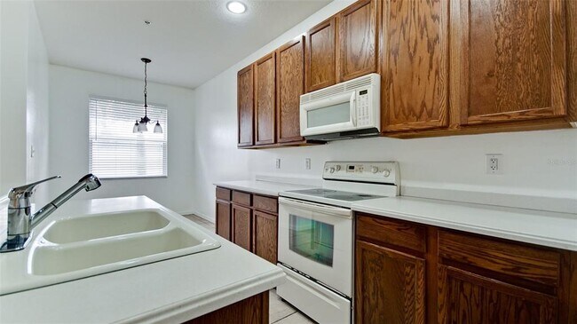 Foto del edificio - 3497 Parkridge Cir