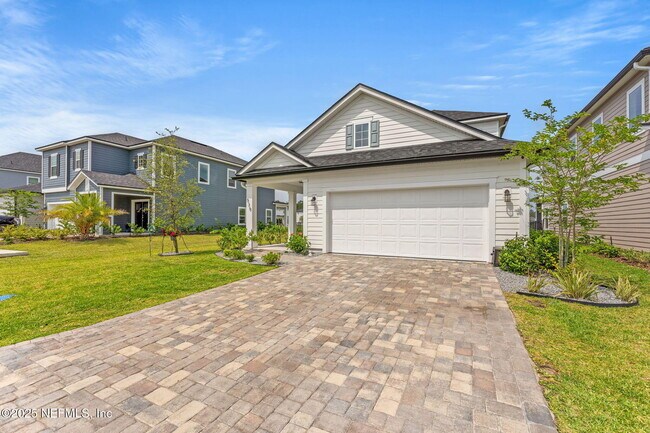 Foto del edificio - 535 Silver Landing Dr