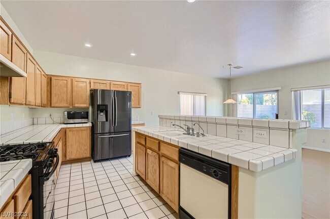 Building Photo - 9521 Ballindarry Ave