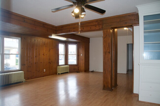 Building Photo - 203 Symphony Way