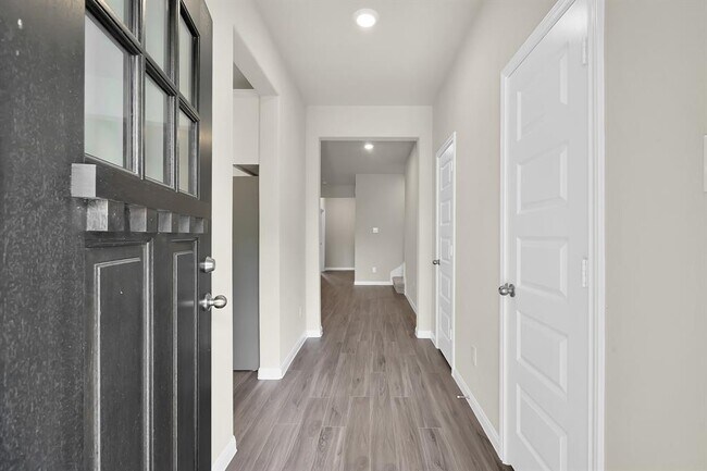 Foto del edificio - 3346 Torrey Pines Dr