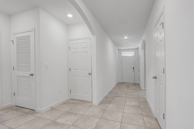 Foto del edificio - 2550 SE Rock Springs Dr