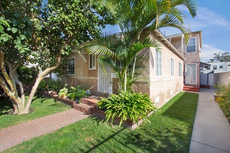 Leimert Park TriPlex Apartments in Los Angeles, CA