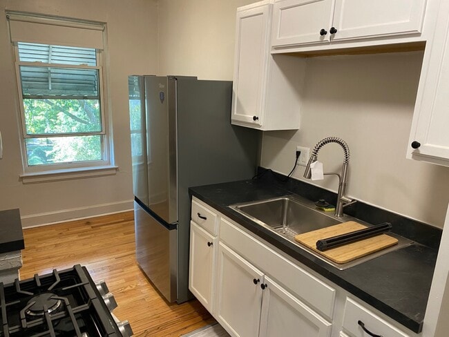 Kitchen 2 - 375 W Grand Blvd