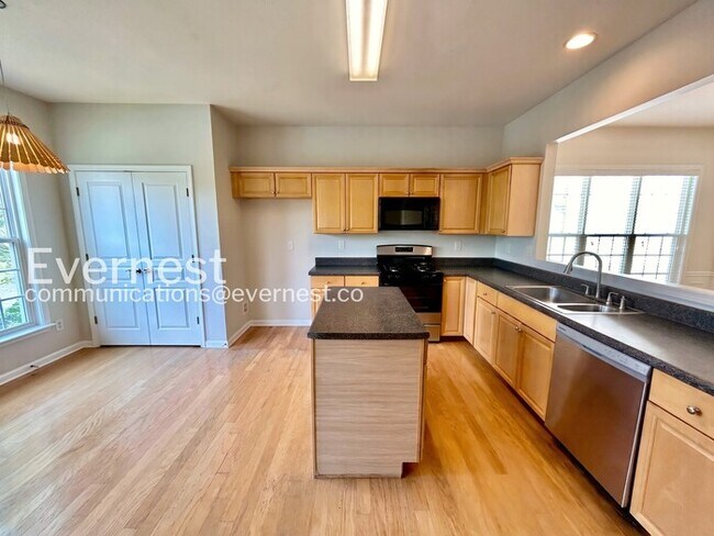 Foto del edificio - 6635 Cold Stream Dr