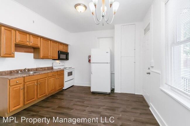 Building Photo - 2 br, 1 bath House - 743 Church St