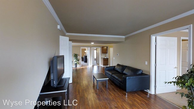 Foto del edificio - 2209 Sweet Home Rd