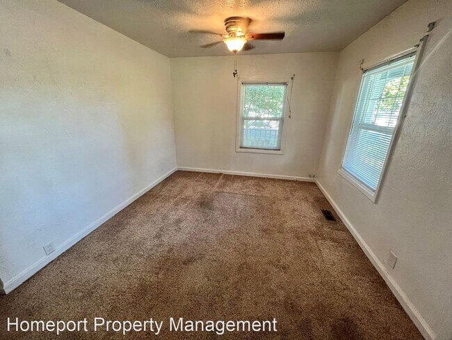 Foto del edificio - 3 br, 2 bath House - 2049 Front Ave NE