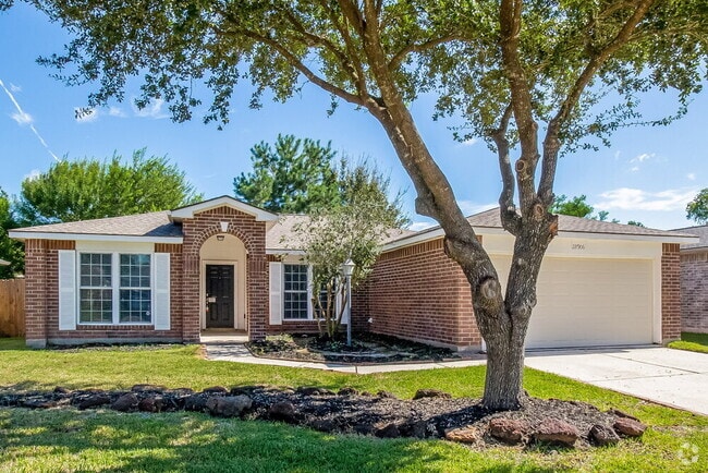 Building Photo - 28906 Loddington St