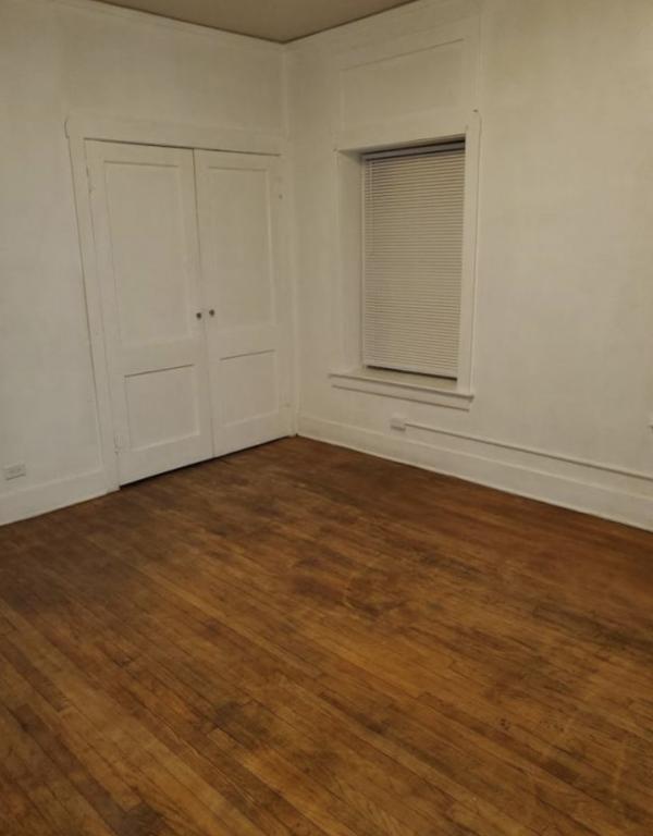 Foto del edificio - 202 1/2 W Main St-202 1/2 Main - Unit 3I