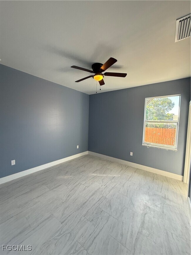 Foto del edificio - 2103 French St