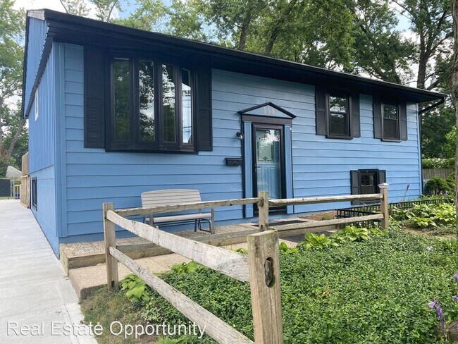 Foto del edificio - 3 br, 2.5 bath House - 558 Fairholme Rd