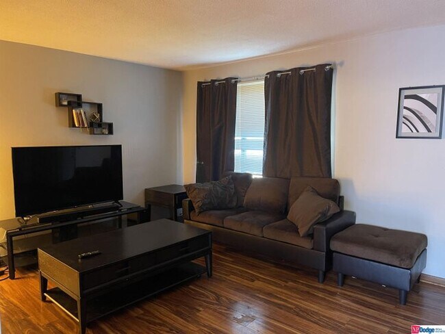 Building Photo - 2006 Edward R Danner Plz