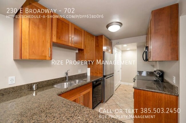 Foto del edificio - 230 E Broadway-702
