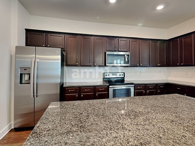 Building Photo - 325 Pine Terrace Dr