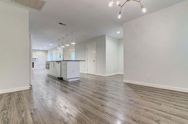Building Photo - 3501 Rockhurst Ln