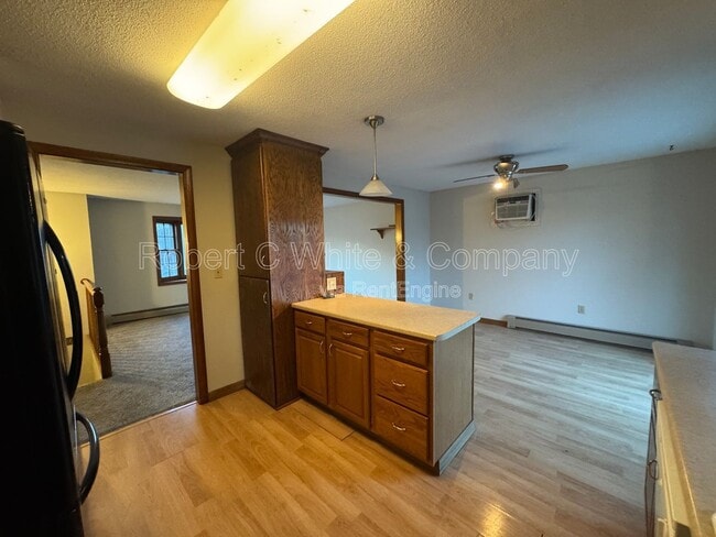 Foto del edificio - 316 Knob Hill Dr