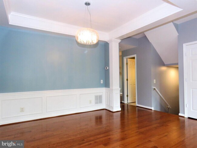 Building Photo - 20747 Breezy Point Terrace