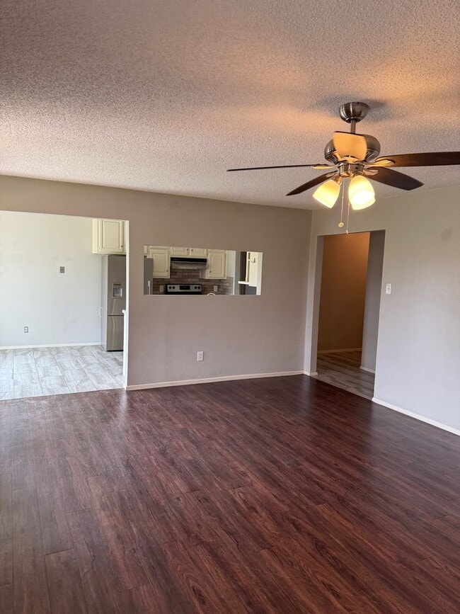 Building Photo - Updated 3-2-2 in Northwest Lubbock Near TC...