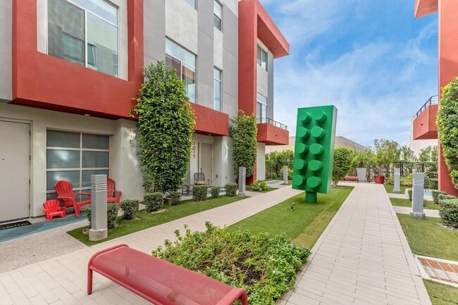 Foto del edificio - 16510 N 92nd St