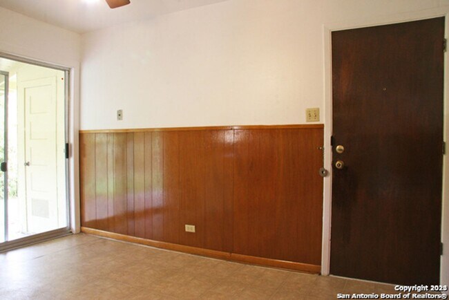 Foto del edificio - 3 Bedroom/2 Bath Glen Oaks Park Subdivision