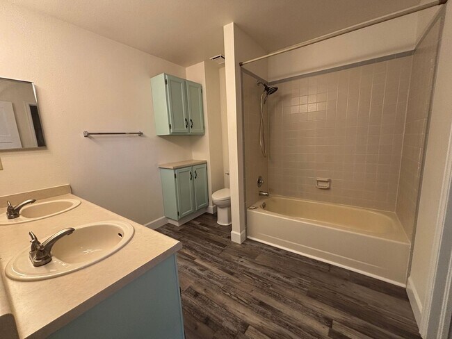 Foto del edificio - Single Family - 4 Bed 3.5 Bath - MileStone...