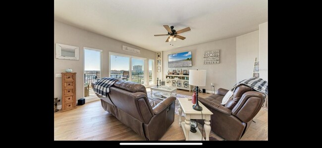 Foto del edificio - 501 Haben Blvd