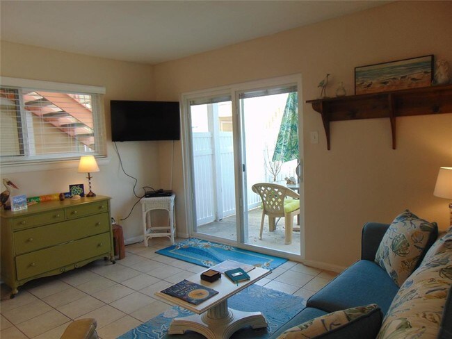 Building Photo - 3506 Cove View Blvd