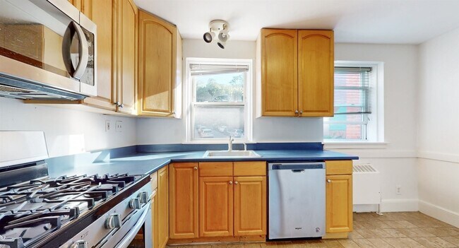 Building Photo - 461 Arborway