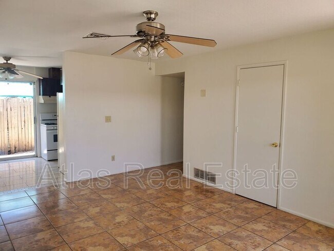 Building Photo - 1815 S Van Buren Ave