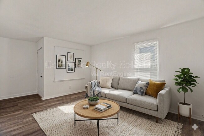 Foto del edificio - 9823 Winkler Dr