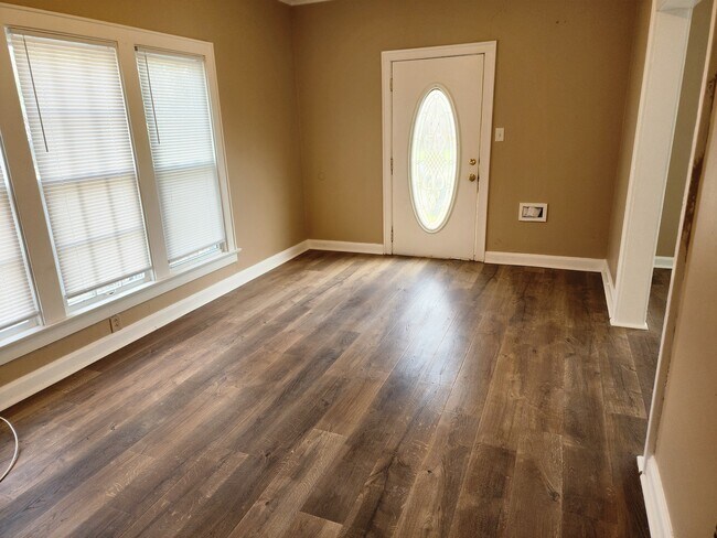 Foto del edificio - 281 S Powell Ave