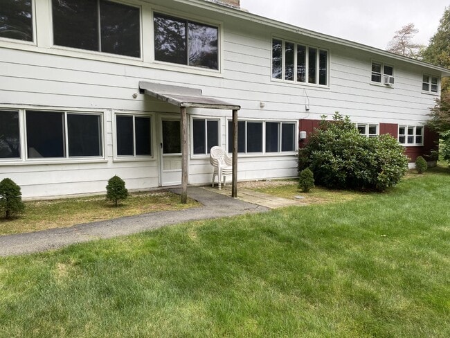 Well maintained downstairs apartment - 56 Atkinson Rd