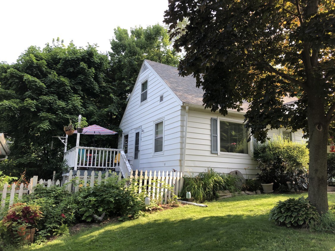 Home has a Deck off Kitchen - 3302 Harvey St