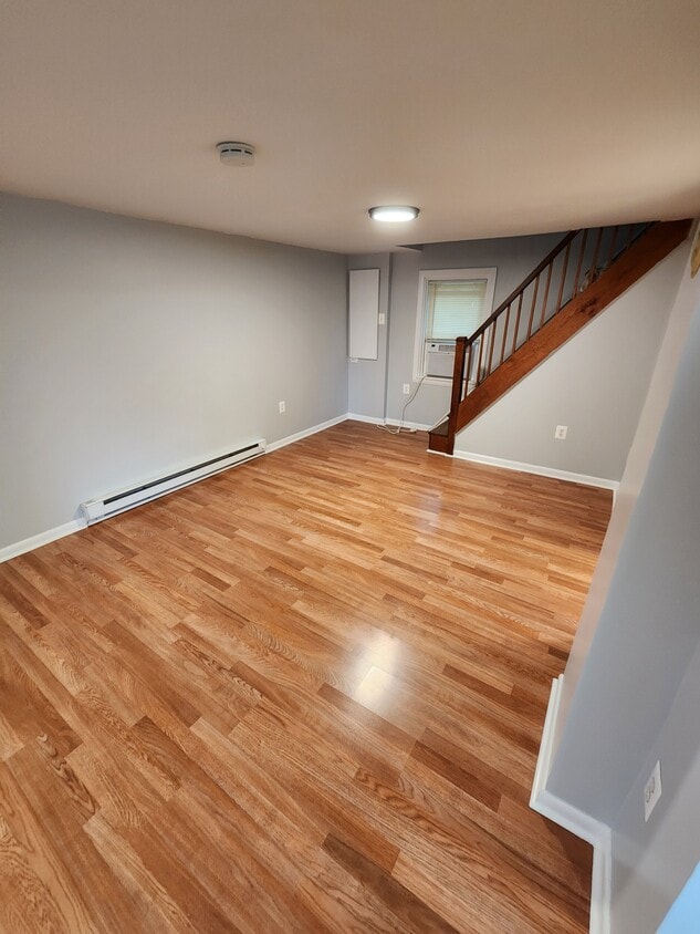 2716 Canada Hill Rd Unit B, Myersville, MD 21773 Apartments in