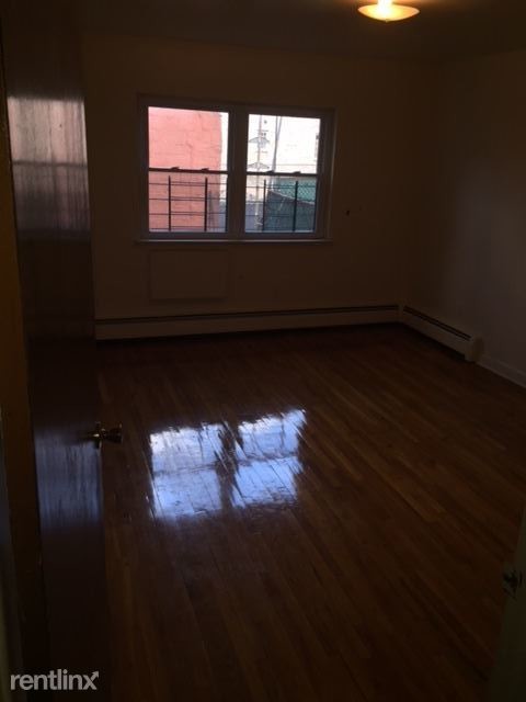 Building Photo - 3 br, 1 bath House - 3226 Olinville Ave 2A
