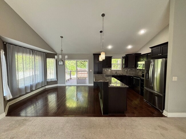Building Photo - Italian Estates Property Management