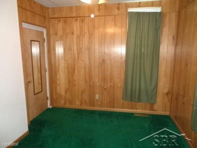 Building Photo - 5 br, 2.5 bath House - 1318 Brockway St