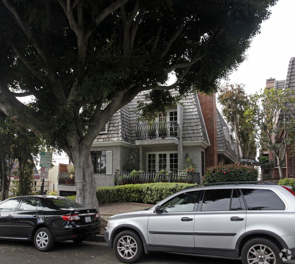Building Photo - 1148 Chelsea Ave